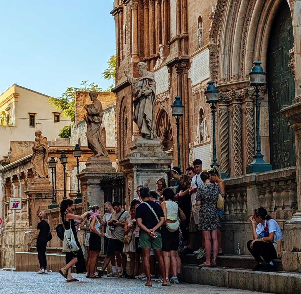 Gruppo tour alla Cattedrale