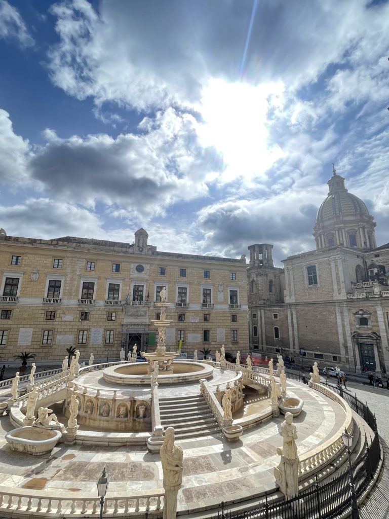 Visita a piazza pretoria con Deborah