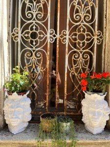 Vasi di fiori a Palermo